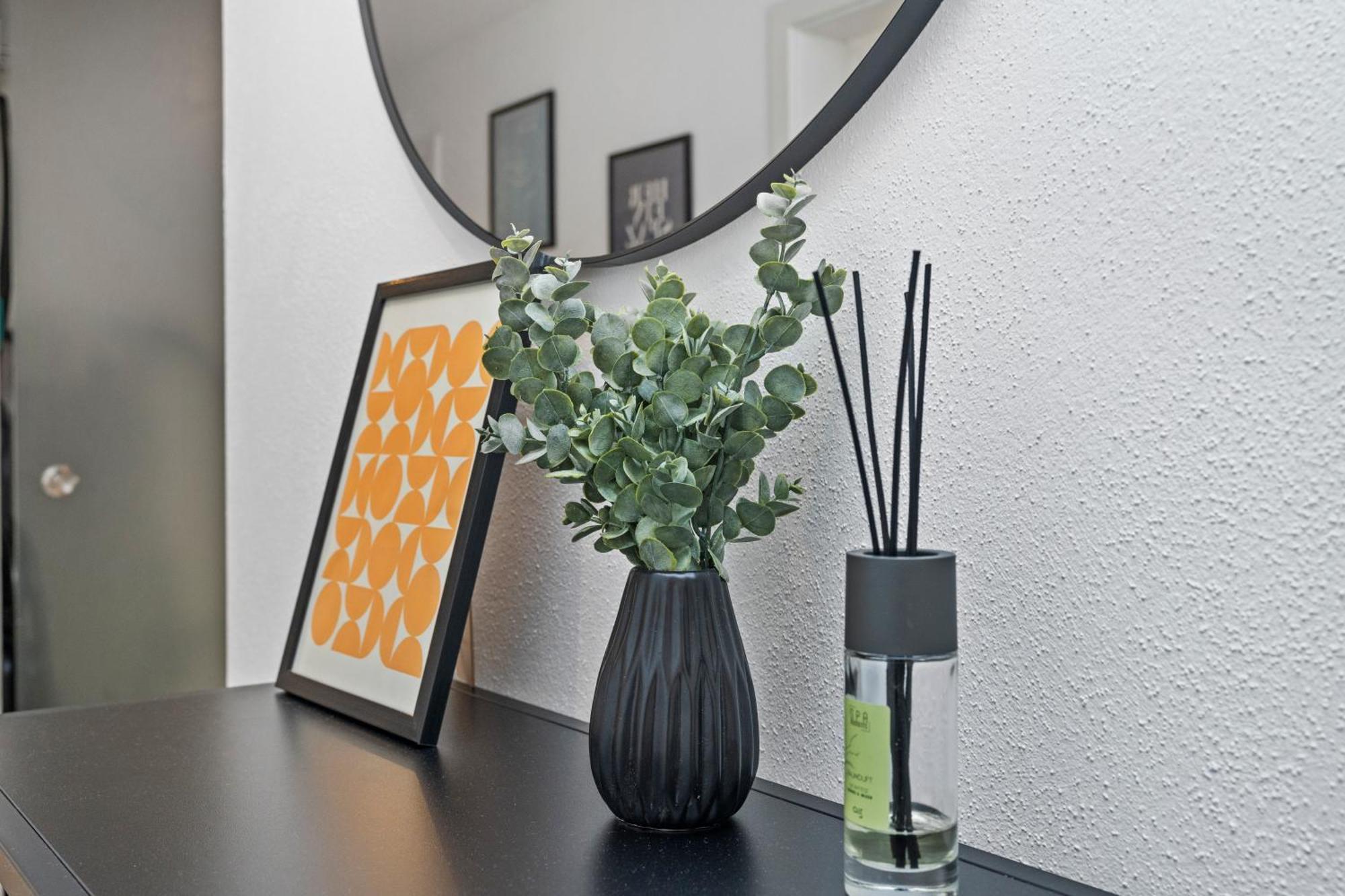 Seeschilf Apartments In Friedrichshafen Room photo