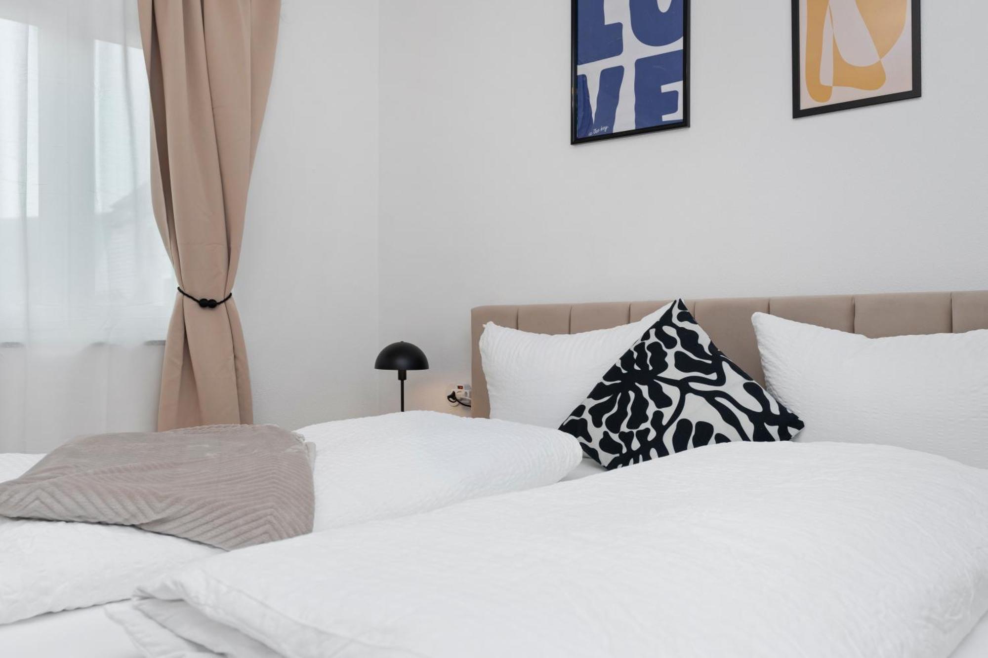 Seeschilf Apartments In Friedrichshafen Room photo